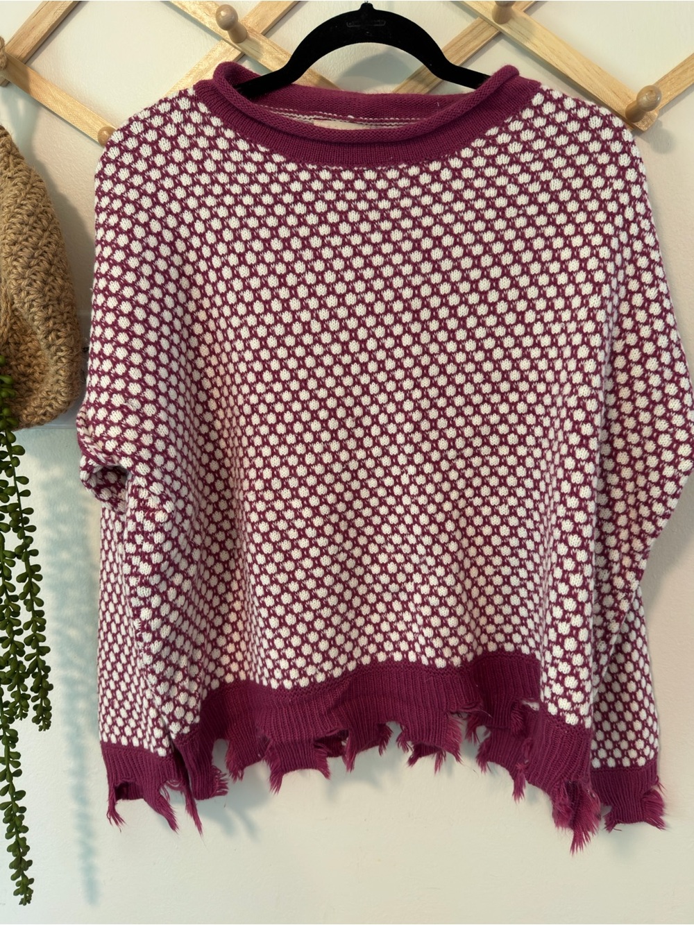 Boutique ee:some Distressed Polka Dot Knit Sweater M/L Magenta Purple